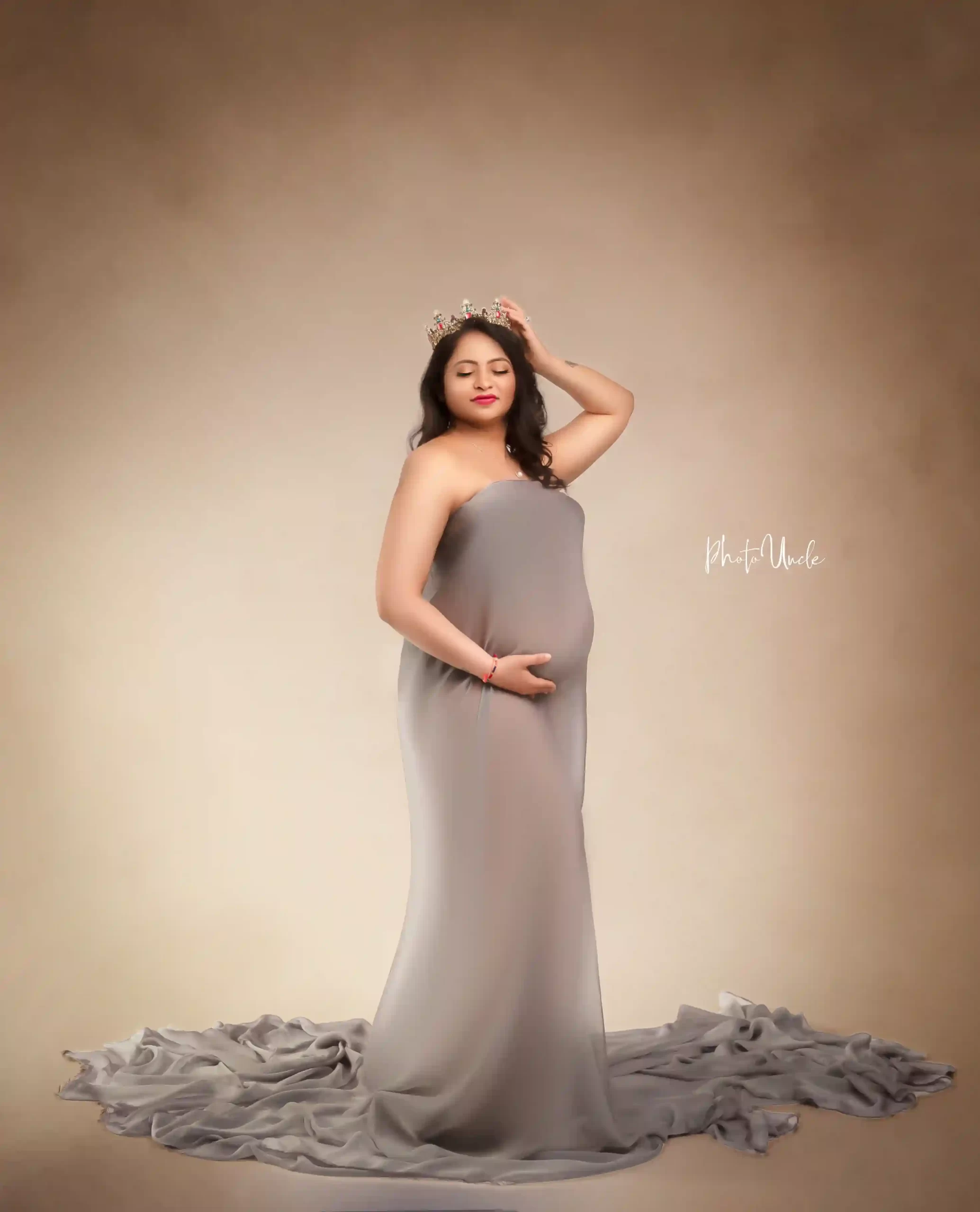 Flowy Chiffon Wrap for Stunning Maternity Photos